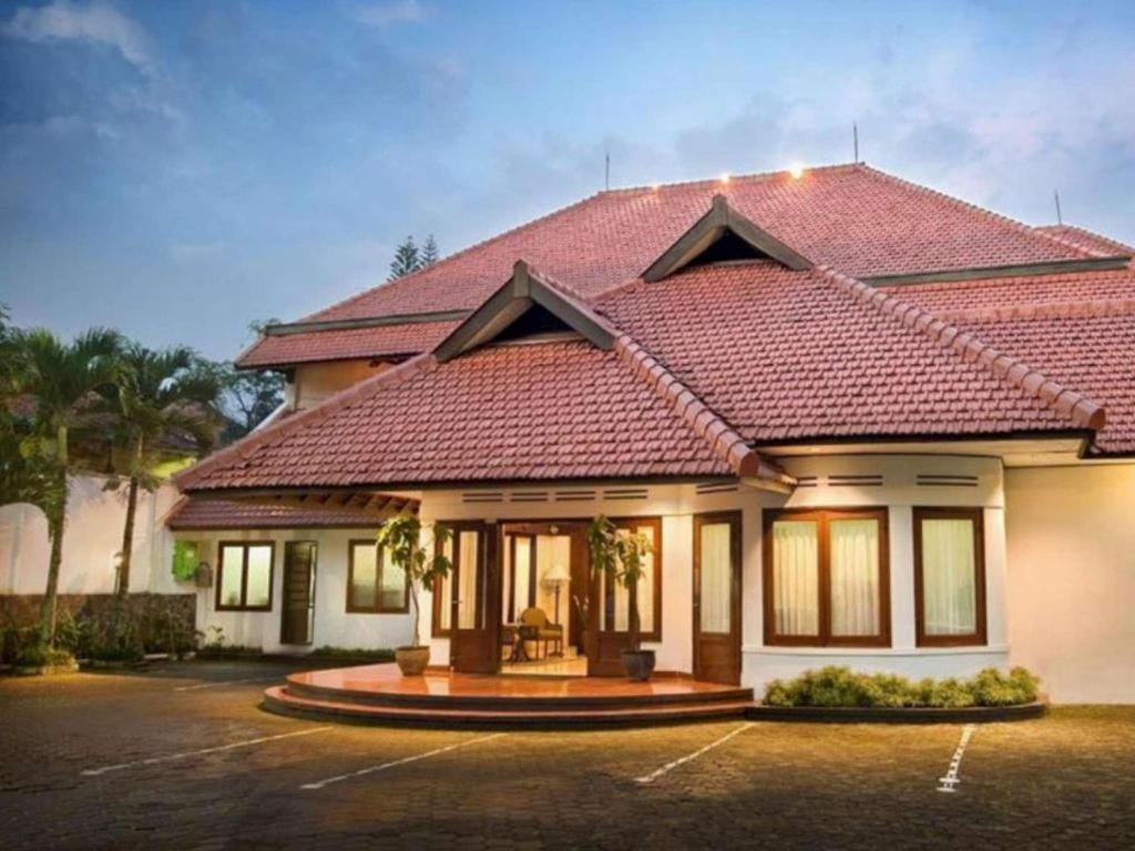 Paniisan Hotel Bandung Exterior foto